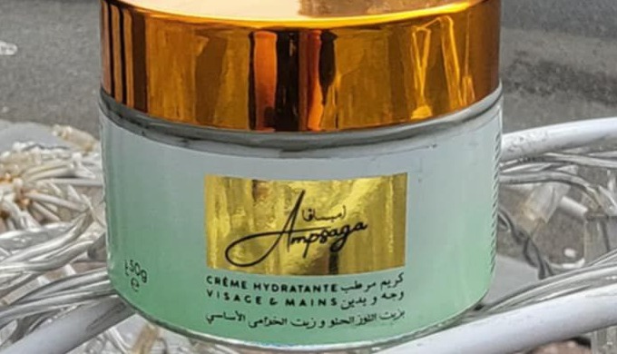 Ampsaga est une créme hydratante Bio. Son efficacité est prouvée . Hydratation durable et douceur gu...
