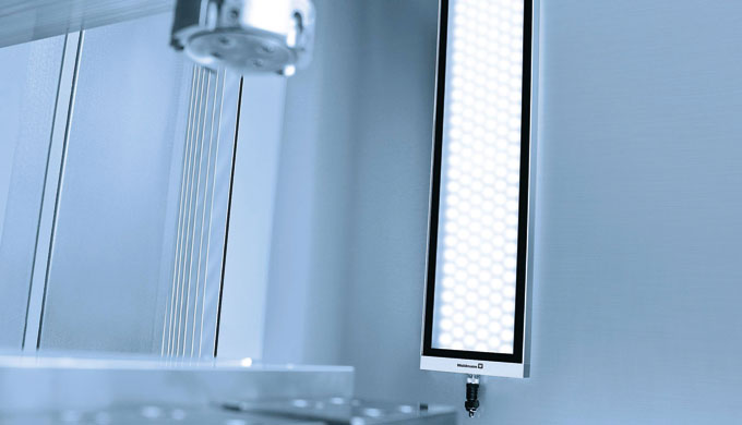 LUMATRIS mette la tecnologia LED più recente a disposizione di macchinari di medie e grosse dimensio...