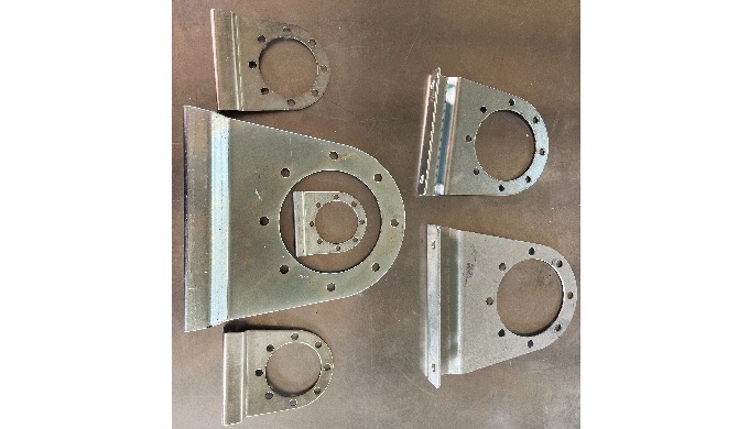 Key features • ABB、SIEMENS and other high-end motors can be installed together with our worm gearbox...
