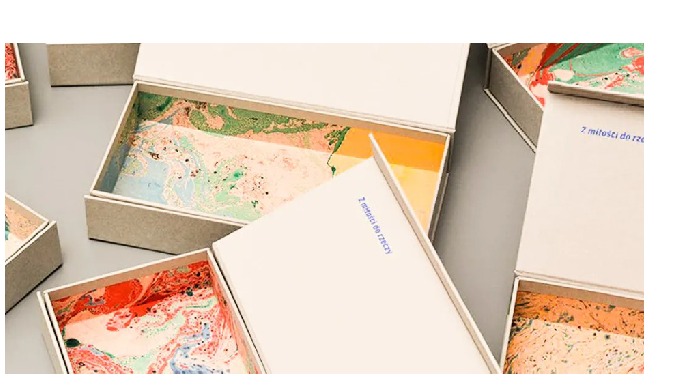 The Book Type Gift Box, also known as the Clamshell Box, is made of an outer shell and an inner box....