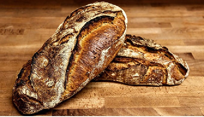 Le pain signature de notre boulangerie. Elaboré à base de froment Type 65 et de farine de maïs torré...