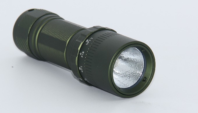 Output:Max. 2160 lm LED type source:10W Bulb type:CREE XHP50 Runtime:4-20 Hrs Reach:168 Meters Bezel...