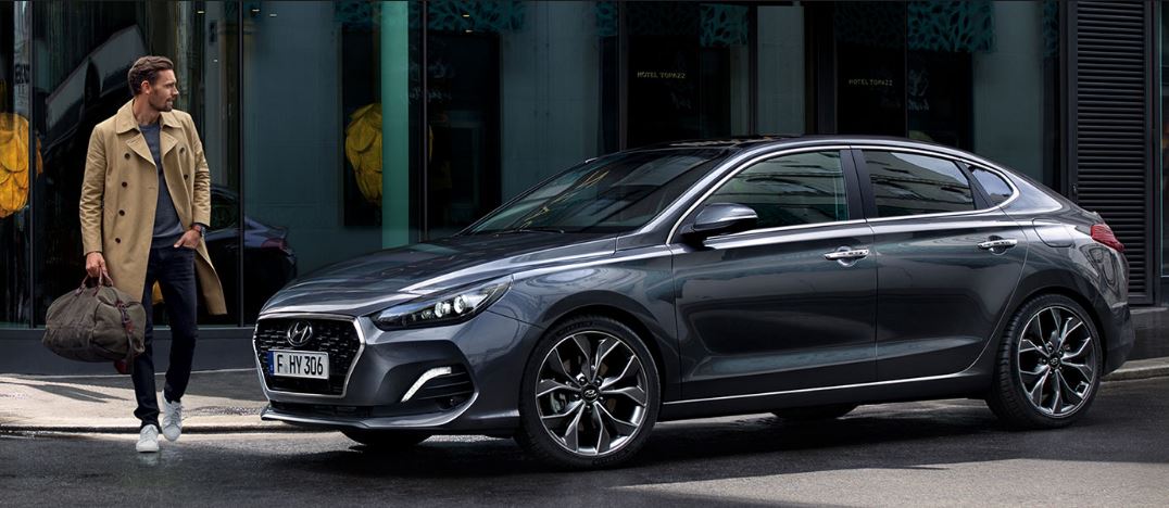 HYUNDAI i30 Fastback est un des modèles les plus stylé de Hyundai. Elle est élégante et parfaitement...