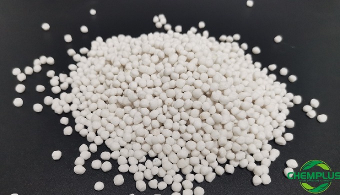 Granular Ammonium Sulphate Steel Grade Molecular Formula: (NH4)2SO4 CAS No.: 7783-20-2 Molecular Wei...