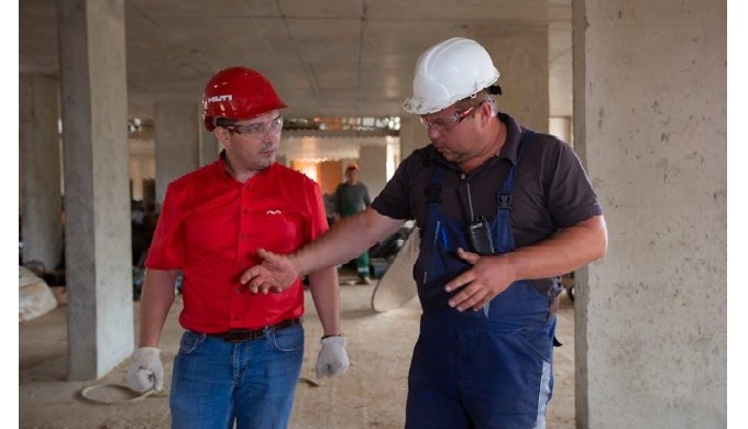 Coordonner des équipes, surveiller les coûts et tenir les délais : la gestion quotidienne chantier B...