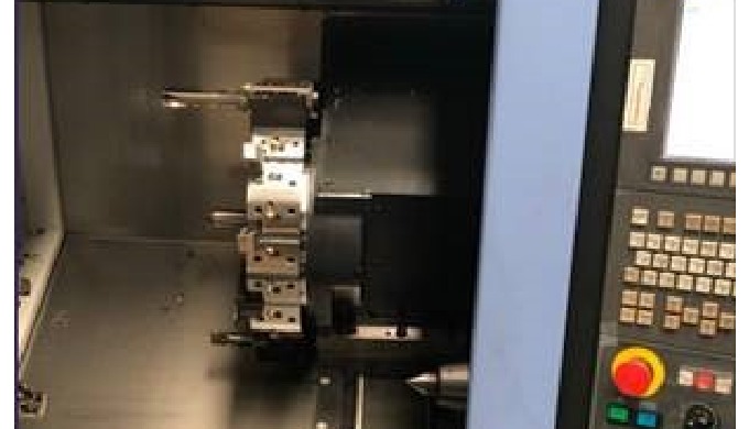 Torneado de piezas metálicas con tornos CNC y tornos paralelos