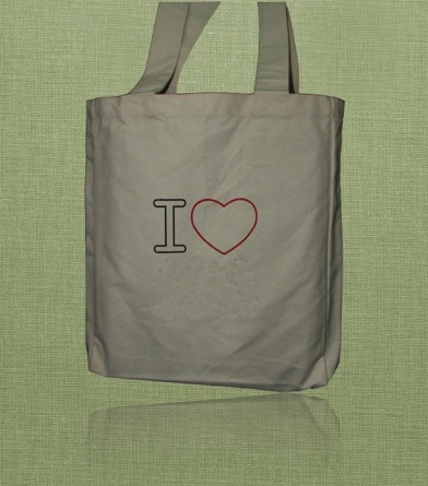 Bags made of 100% regular canvas fabric.Available in various dimensions and customizable based on yo...