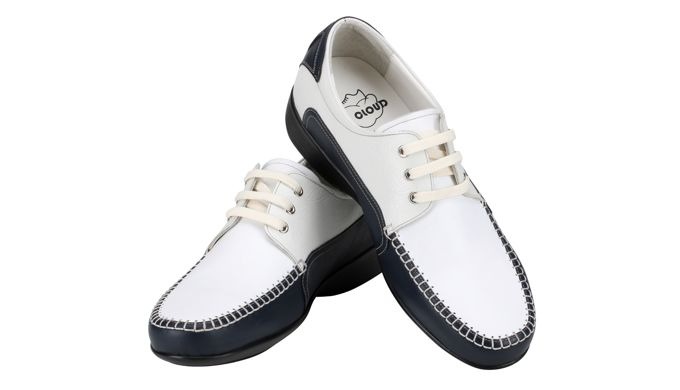 The “breathable air-cushion comfort shoe” has sufficient ventilating function and soft air cushionin...