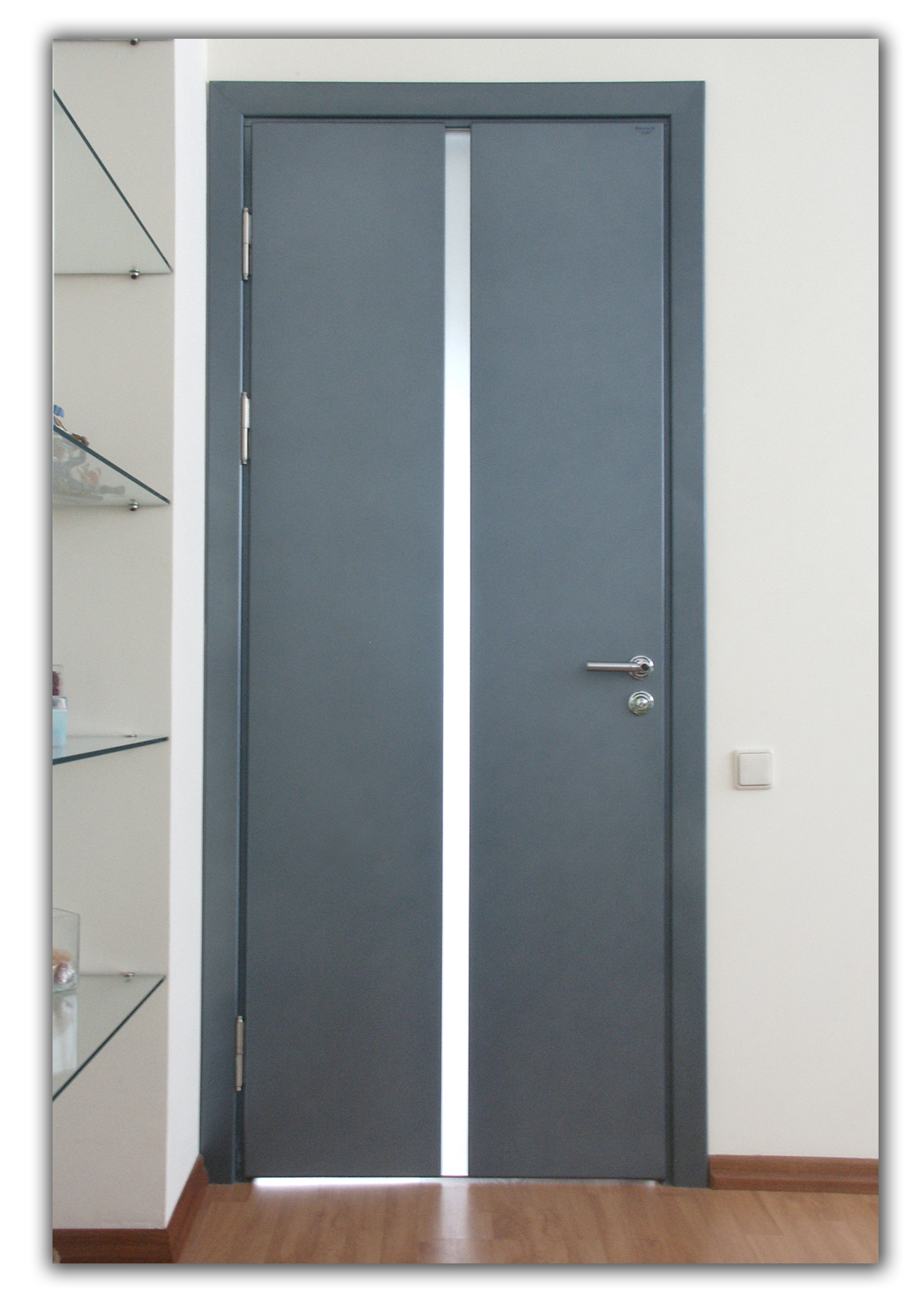 Uşi din lemn stratificat (glulam)