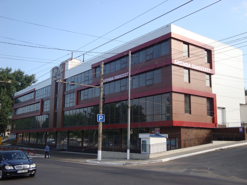 SC LEMN COMERT SRL ofera spatii de Închiriere a birou, magazinelor, localurilor comerciale şi indust...