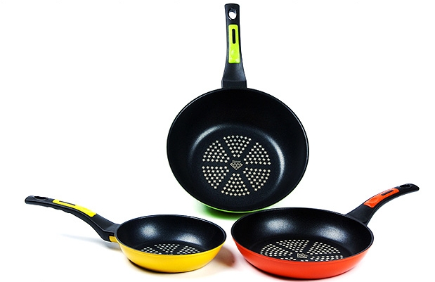 [ Frypan/ Wokpan ] Product Name: Arte Great in heat conductivity Excellent non stick properties with...