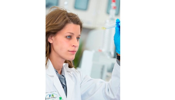 Somos fabricantes de detergentes, desinfectantes y cosméticos