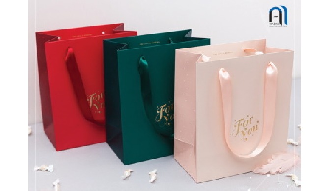 1. Paper bags Paper bags are printed on many paper materials: Kraft, Duplex, Briston, Couche, Ford, ...