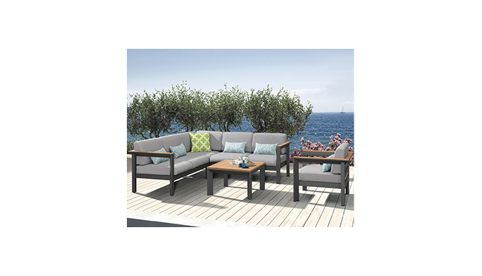 At CAMOSA HOME, we pride ourselves on offering premium outdoor furniture directly from China. Our wi...