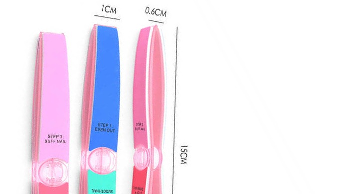 Achieve smooth, shiny nails in three easy steps with this slim 3-way buffer. Its lightweight, narrow...