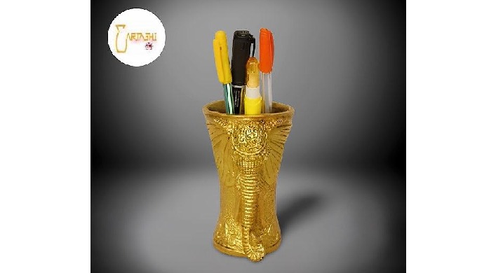 Office accessories desk. Item code: AMM1096. Pen pencil stand brass. Finish: Polish. Height : 5.5 In...