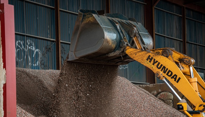 GMAT is an aggregate supplier distributing bulk aggregates throughout the UK. We specialise in the s...