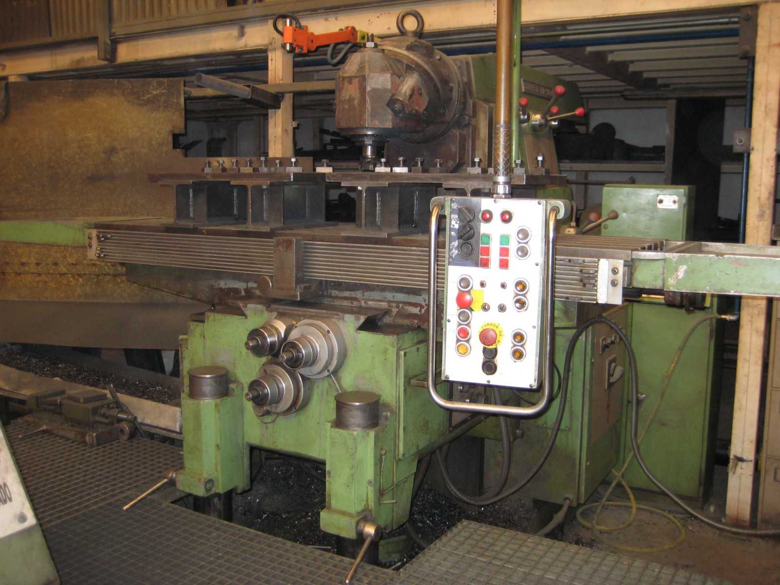CORREA FU200 universal milling machine