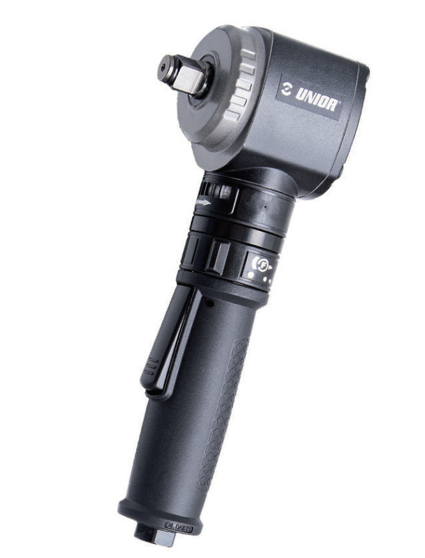 • carcasa motorului din aluminiu • maner din material compozit • mecanism Jumbo Hammer • schimbarea ...