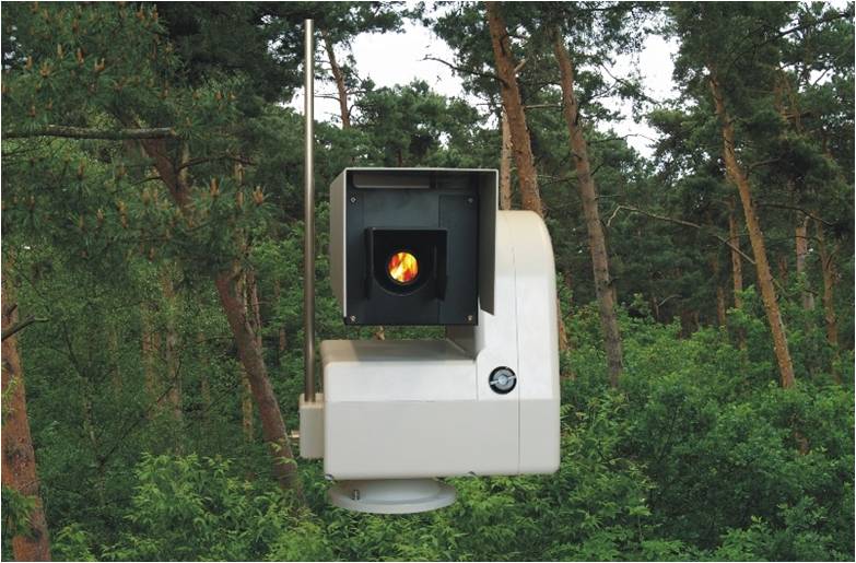 Torre com detecção automática e segura de fogo florestal em fase inicial• Reconhecimento automático ...