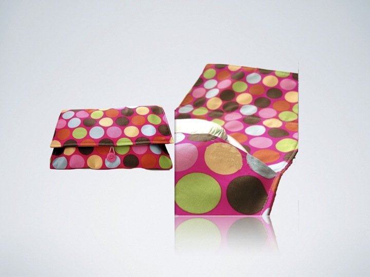 Pouches made of 100% GOTS certified Recycled Cotton fabric. A Changing pouch is a multi use baby acc...