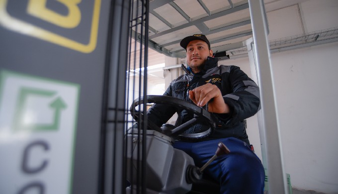 La logistica per qualsiasi tipo di impresa ha assunto in questi ultimi anni una valenza determinante...