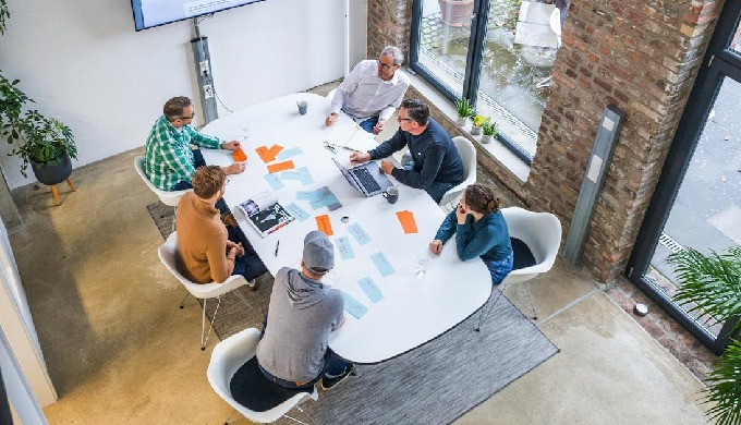 Wir entwickeln smarte Lösungen rund um effektiven B2B-Vertrieb. Für eine starke Präsenz im Vertrieb ...