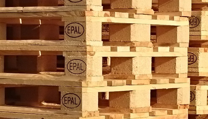 Při odběru většího množství palet poskytujeme dopravu zdarma.