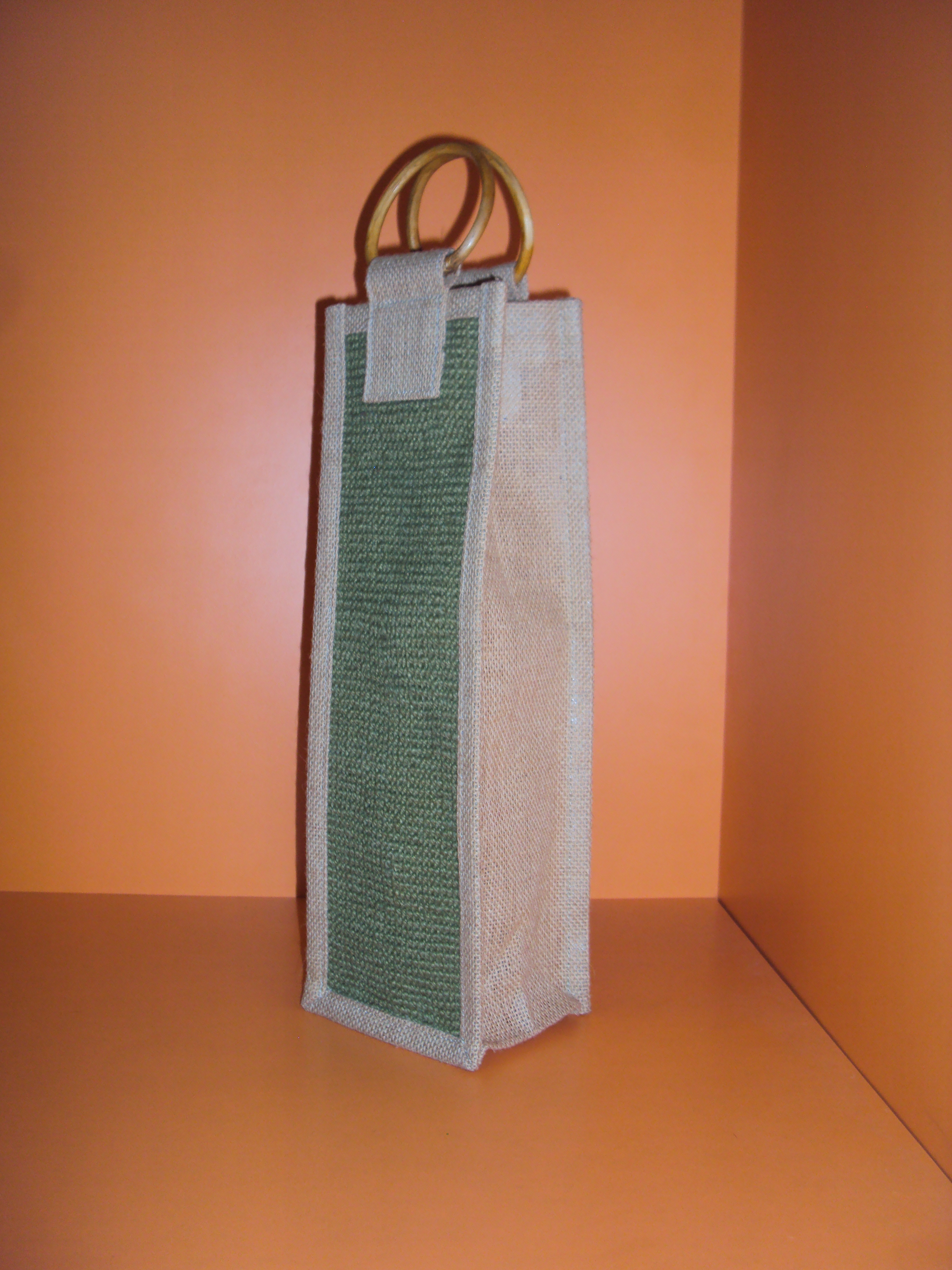 Jute bag for holding 1 bottle or jar turns your products in to a profit generating gift at any time ...
