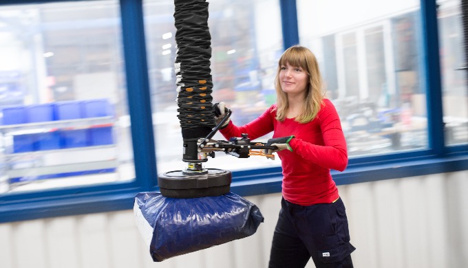 Il TAWI Multifuncional Lifter è un dispositivo di sollevamento che utilizza, tramite una pompa, il v...