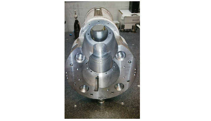 Cuerpo Cabezal Salida Directa. De 550 x 400 x 400 y 150 kg. Material GGG 50...