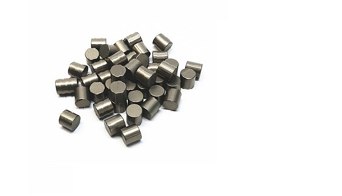 Titanium granules φ2*3 φ3*3 φ6*6 φ10*10mm Application: evaporation coating, melting alloy; Used in d...
