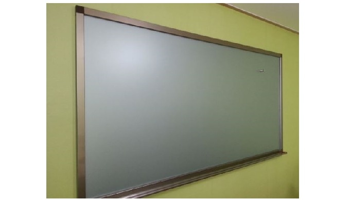 No reflection Glass blackboard