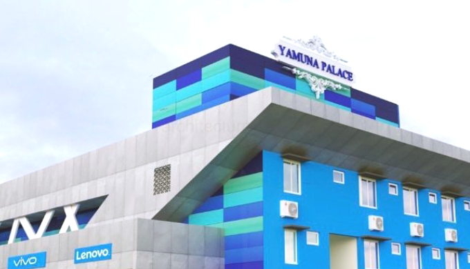 Yamuna palace A/C wedding hall lies on the Coimbatore-Pollachi arterial road it has an elegant facad...