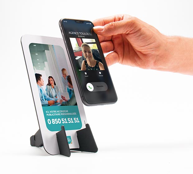 SMARTCALL, support de téléphone publicitaire de CREIDEO