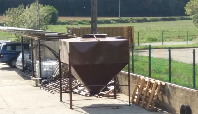 STEEL TANKS AND HOPPERS