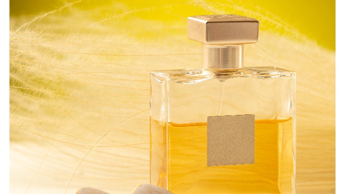 White Oud Perfume is made with White Oud, which is a rare and precious type of oud that is found in ...