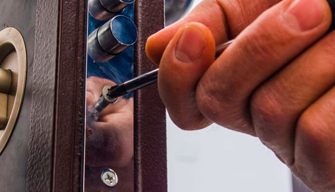Emergency locksmith services are essential when you find yourself locked out of your home, car, or b...