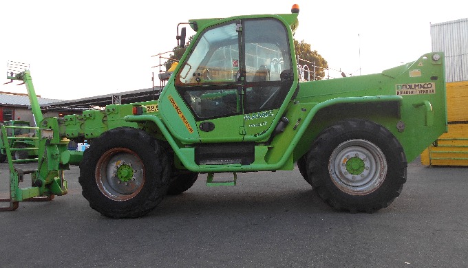 Merlo Panoramic 40.17 Immatricolato con targa AFH 095 Anno 2007 Ore : 5600 registro di conttrollo e ...