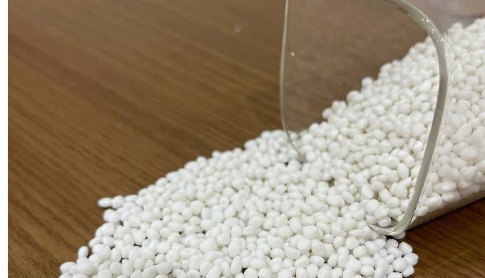 🛠️ Description: BaSO₄ Masterbatch is a high-performance filler composed of Barium Sulfate (BaSO₄) i...