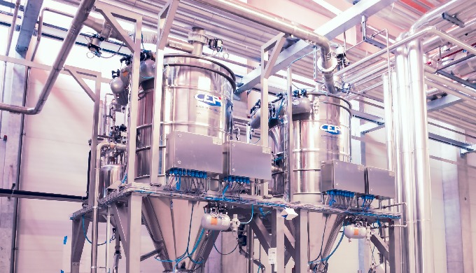 Sistemi per il dosaggio a fine linea di polveri e liquidi, attraverso tramogge e serbatoi modulari c...
