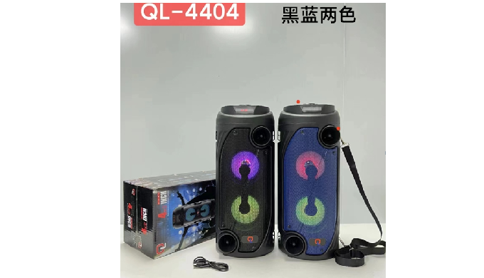 双4寸喇叭，1200毫安电池，功放：3.7V 带显示 USB TF卡 FM AUX MIC,FM 配件，背带/充电线 /有线麦克风 外包G.W:16.8KG 外包N.W:15.6KG 内包装: 184...