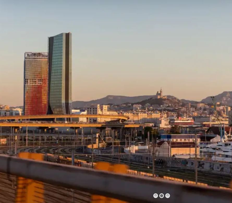 Domiciliation d'entreprise à Marseille au Sky Center La Marseillaise
