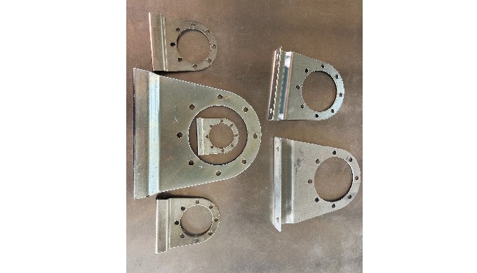 Key features • ABB、SIEMENS and other high-end motors can be installed together with our Worm Drive G...