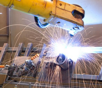Under 2013 uppgraderade vi vår svetsavdelning då vi investerade i en helt ny svetsrobot, en ABB IRB1...