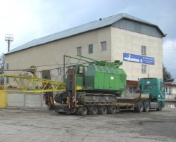 Transportăm sarcini agabaritice şi de mare tonaj, macarale
