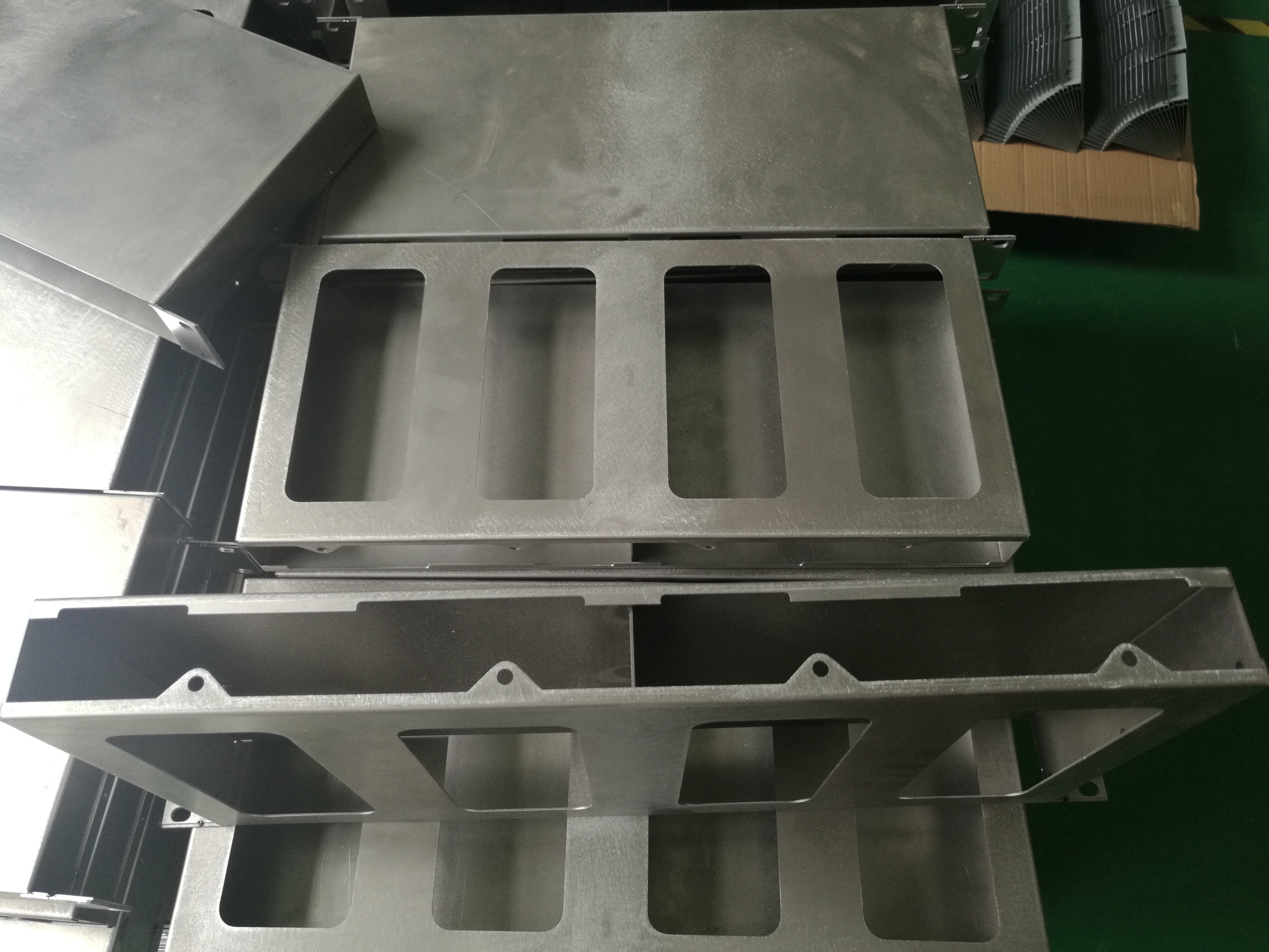 1.Description: High Precision Sheet Metal Mechanical Equipment Shell 2.Material: Iron, Stainless ste...
