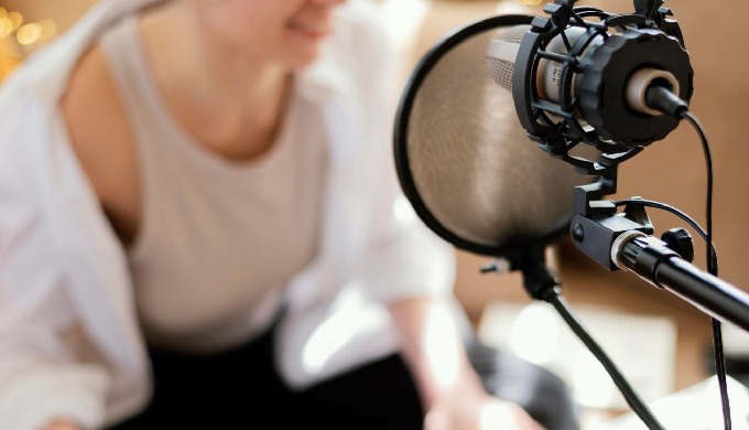 En Amplifire Studio nos implicamos en tu proyecto musical, pudiendo ayudarte tanto en los aspectos a...