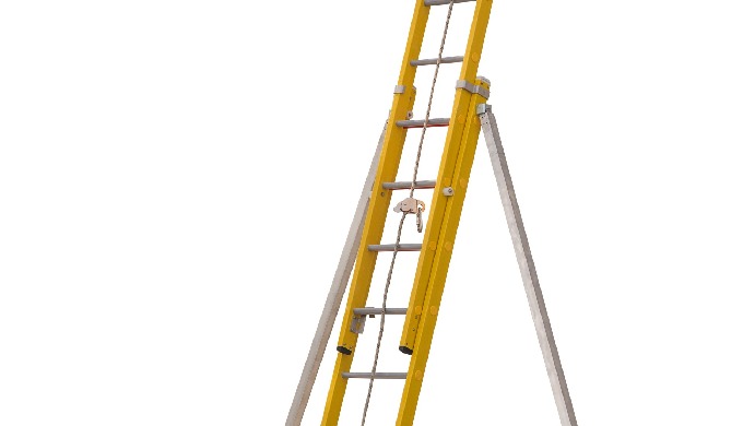 FIBRASAFE Es la línea de escaleras de fibra de vidrio para trabajos temporales en altura con punto d...