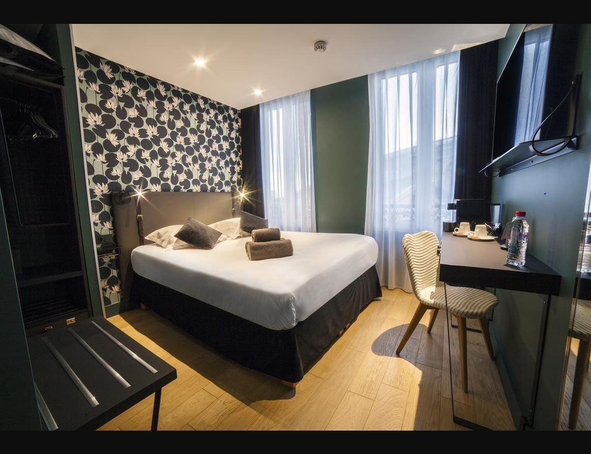 Hôtels de Lille vous propose les plus beaux hôtels de charme lillois, dont : HOTEL 3* La Valiz Lille...